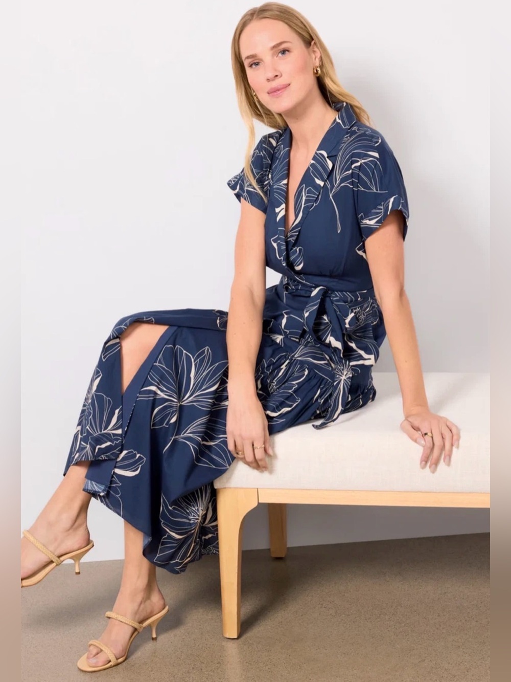 Hutch Rosen Wrap Dress Women Size L Navy Blue Floral Midi Tie Waist NWT - Picture 3 of 9